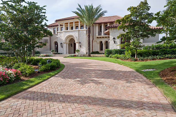 Best Local Driveway Pavers  in Molalla, OR